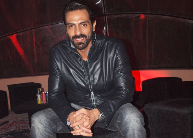 Arjun Rampal to DJ at his nightclub